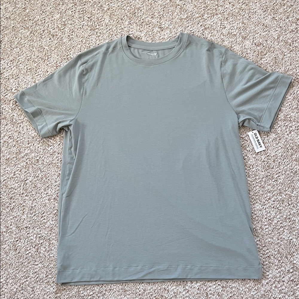 Old Navy Active Men's Light Green Short Sleeve Tee - Size L